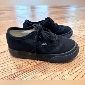 VANS•toddlers- 6.5c• BLACK ON BLACK• ties• like new condition•UNISEX